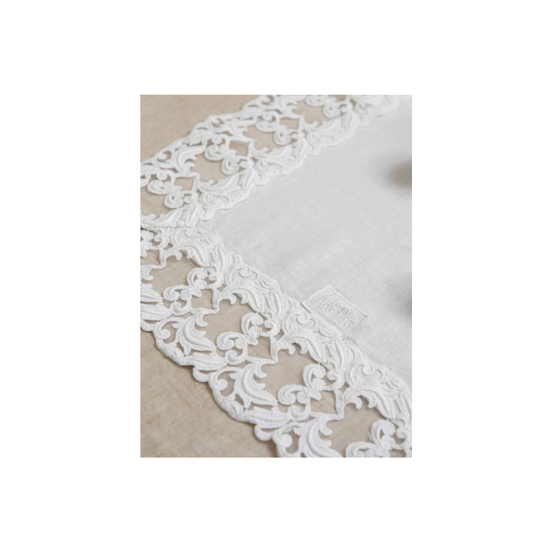 Arte Pura pizzo farnese runner puro lino cm 40x120 bianco