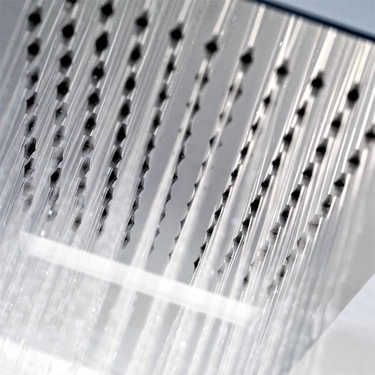 Soffione doccia a LED a parete QUADRO 200 Tremillimetri Gessi