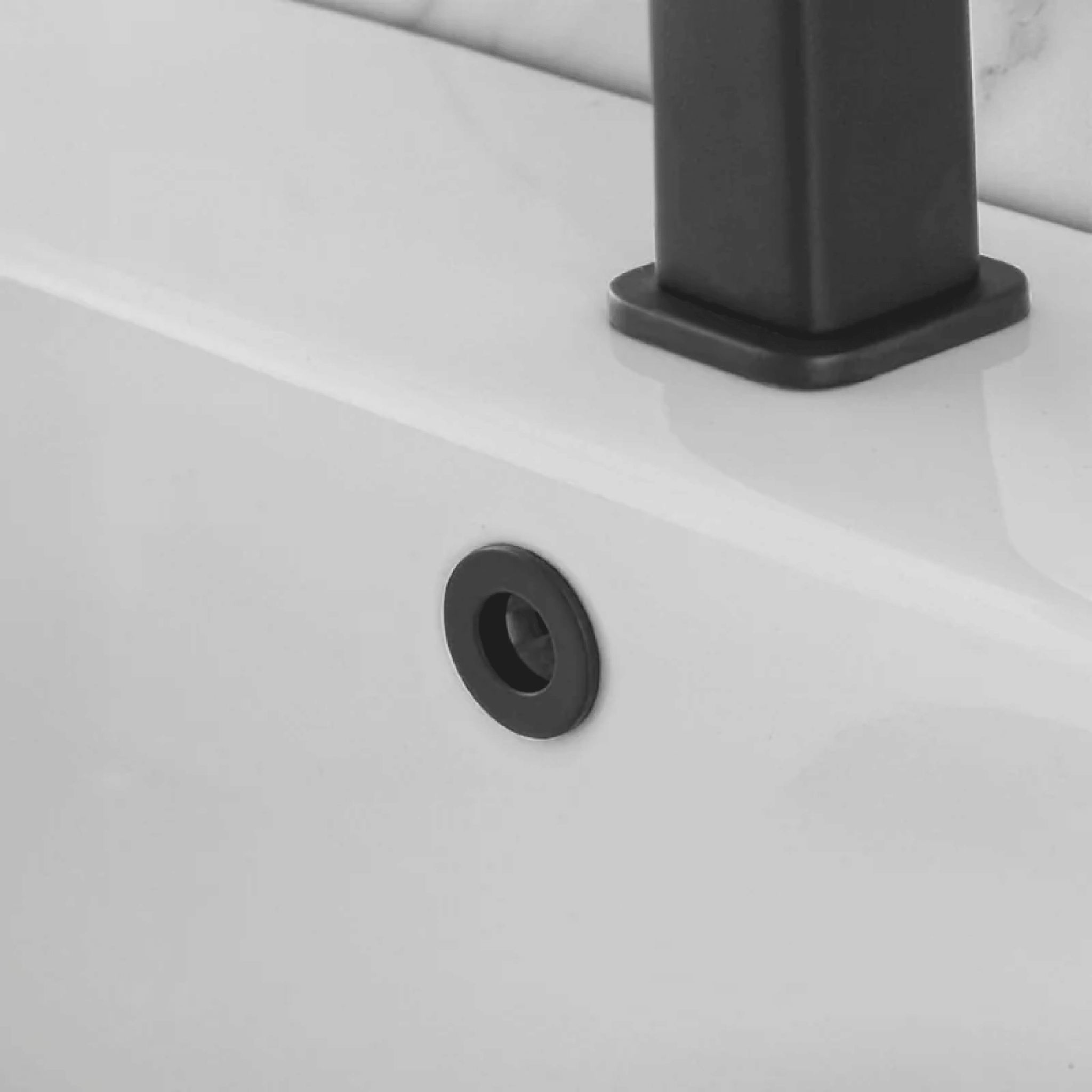 Ghiera Forata Per Troppopieno Lavabo e Bidet Feridras Nero Opaco